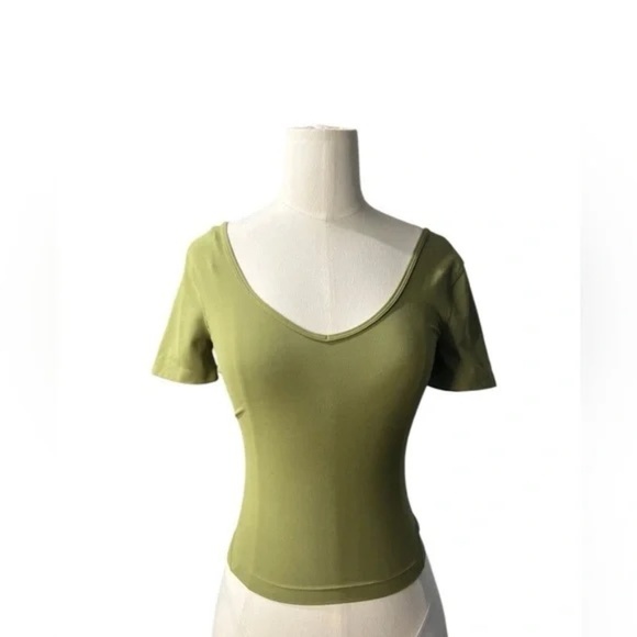Lululemon Align tee Green Slim fit Cropped length Nulu Sz 2 - Picture 2 of 6